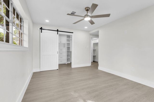 617 Baywood Drive, Seabrook, TX 77586