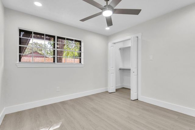617 Baywood Drive, Seabrook, TX 77586