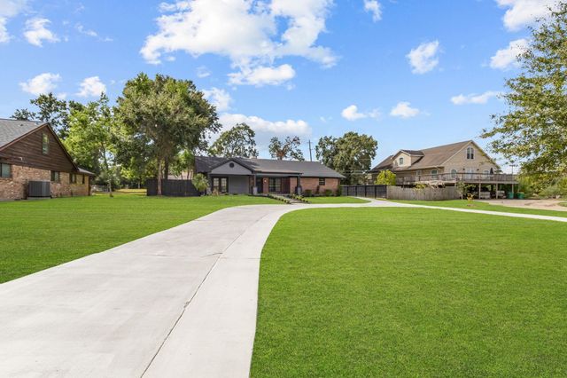 617 Baywood Drive, Seabrook, TX 77586