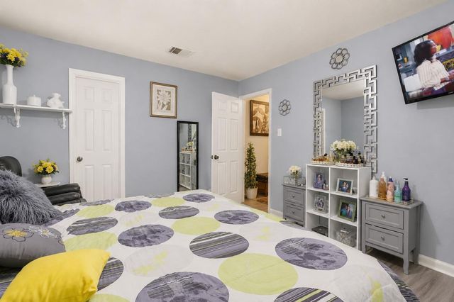 10323 Sageyork Drive, Houston, TX 77089
