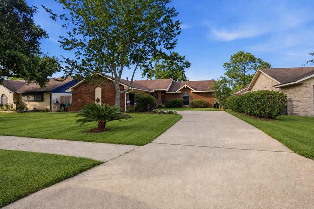 10323 Sageyork Drive, Houston, TX 77089