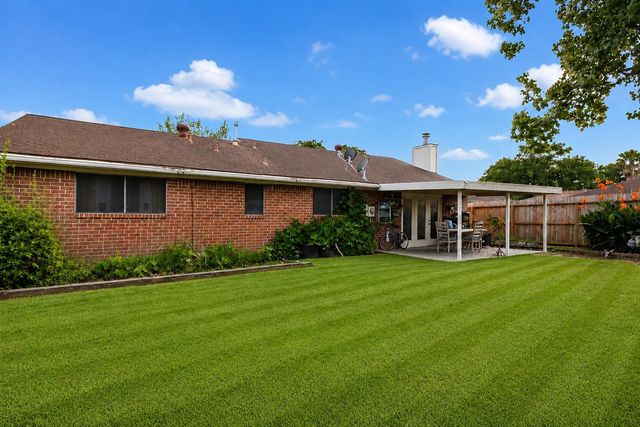 10323 Sageyork Drive, Houston, TX 77089