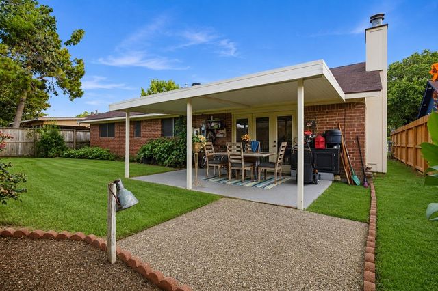 10323 Sageyork Drive, Houston, TX 77089