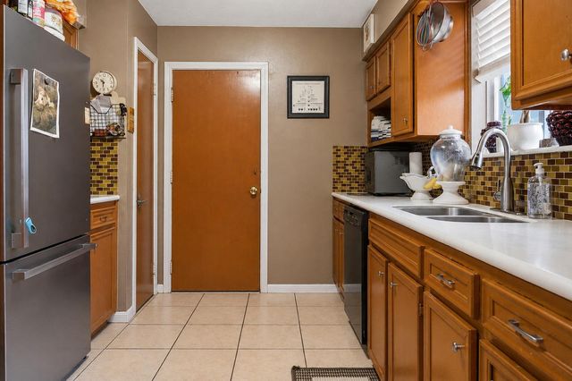 10323 Sageyork Drive, Houston, TX 77089