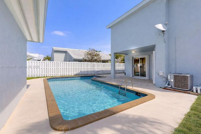 6322 SW 112th Pl, Miami, FL 33173