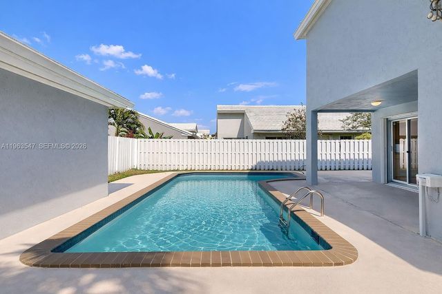 6322 SW 112th Pl, Miami, FL 33173