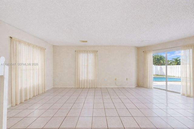 6322 SW 112th Pl, Miami, FL 33173