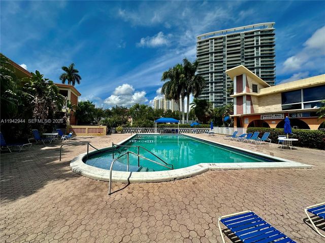 26 Diplomat Pkwy 2368, Hallandale Beach, FL 33009