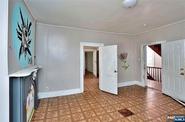 27-29 Oak Street, Paterson, NJ 07501