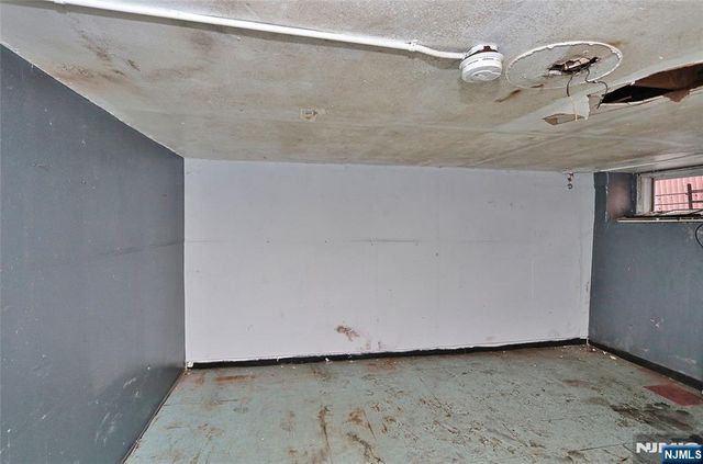 27-29 Oak Street, Paterson, NJ 07501