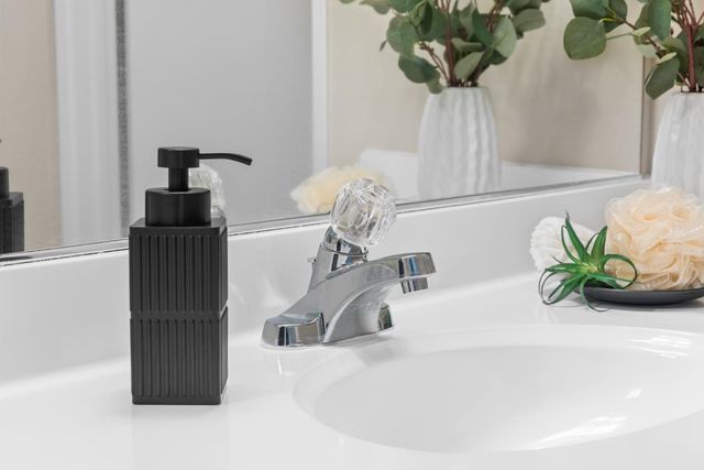 5925 Creighton Way, Sacramento, CA 95842