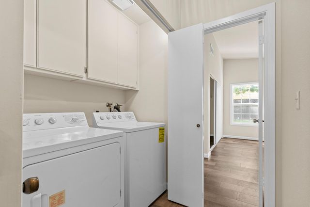 5925 Creighton Way, Sacramento, CA 95842