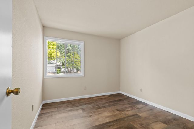 5925 Creighton Way, Sacramento, CA 95842