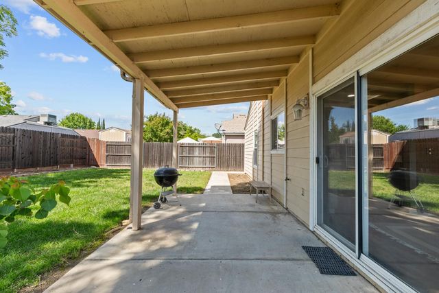 5925 Creighton Way, Sacramento, CA 95842