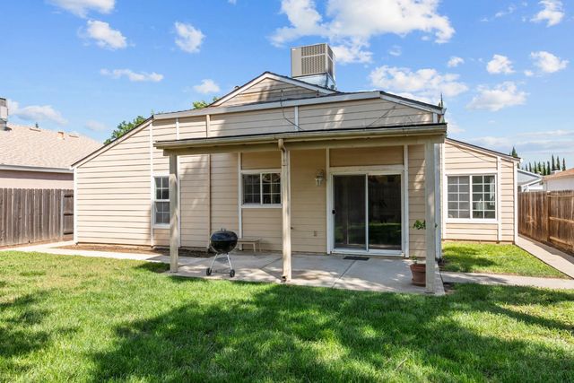 5925 Creighton Way, Sacramento, CA 95842