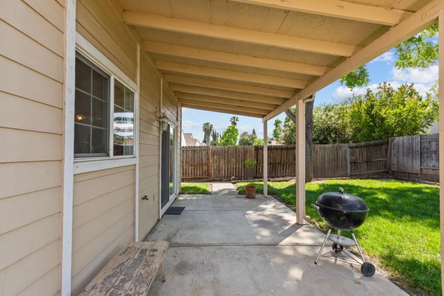 5925 Creighton Way, Sacramento, CA 95842