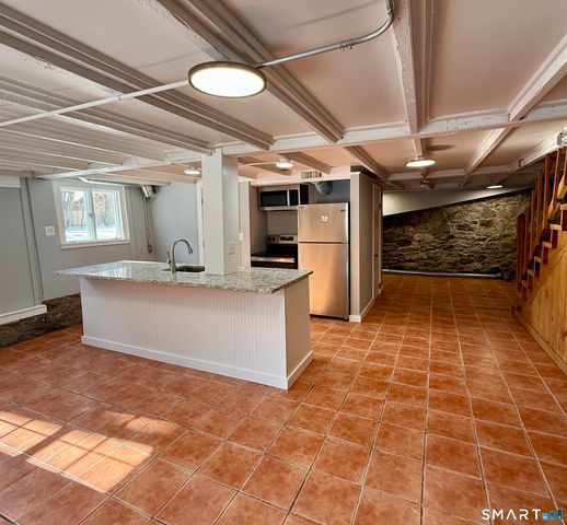 7 Washington Road, Woodbury, CT 06798