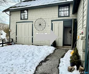 7 Washington Road, Woodbury, CT 06798