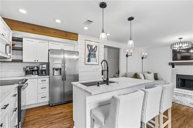 1022 Sasha Lane, Roswell, GA 30075