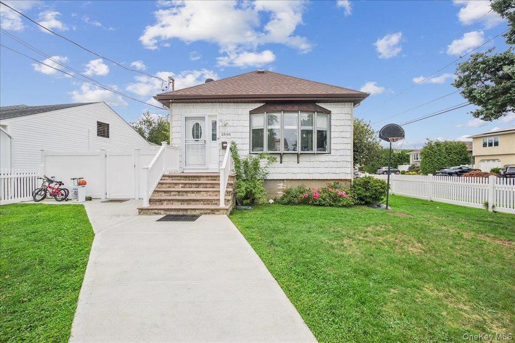2696 W Alder Road, Bellmore, NY 11710 — photo 2