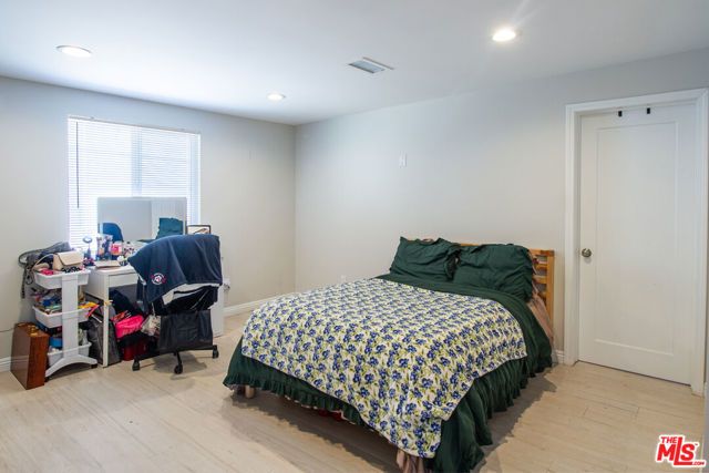 12100 Adelphia Avenue, San Fernando, CA 91340