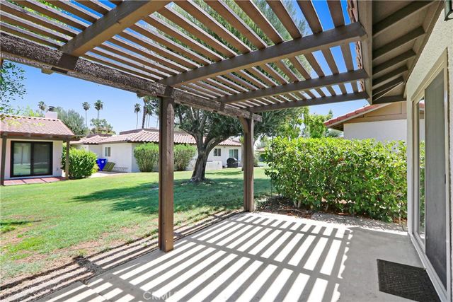 75220 Valencia, Palm Desert, CA 92211