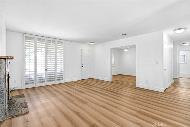 75220 Valencia, Palm Desert, CA 92211