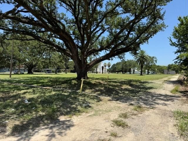 800 3rd Ave N Avenue N, Texas City, TX 77590