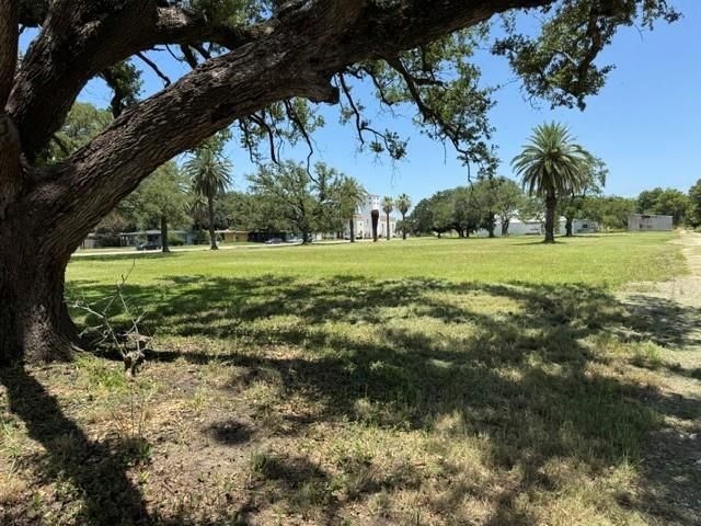 800 3rd Ave N Avenue N, Texas City, TX 77590