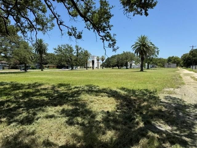800 3rd Ave N Avenue N, Texas City, TX 77590
