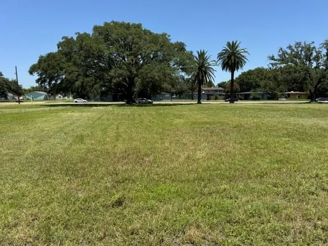 800 3rd Ave N Avenue N, Texas City, TX 77590