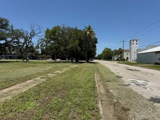 800 3rd Ave N Avenue N, Texas City, TX 77590