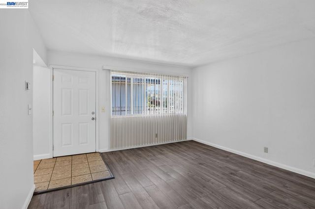 2841 Octavia St, Oakland, CA 94619