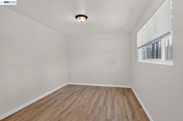 2841 Octavia St, Oakland, CA 94619