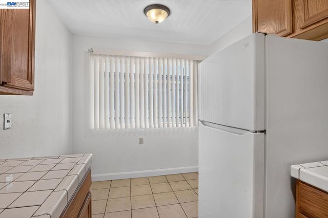 2841 Octavia St, Oakland, CA 94619