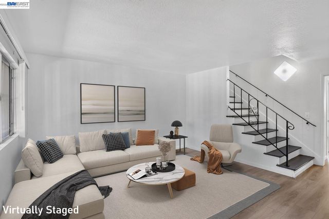 2841 Octavia St, Oakland, CA 94619