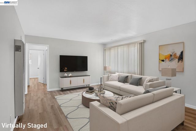 2841 Octavia St, Oakland, CA 94619