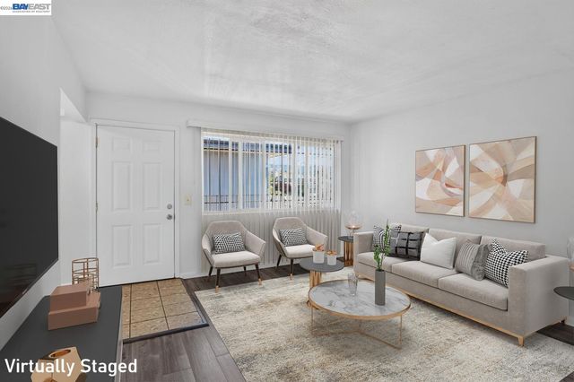 2841 Octavia St, Oakland, CA 94619