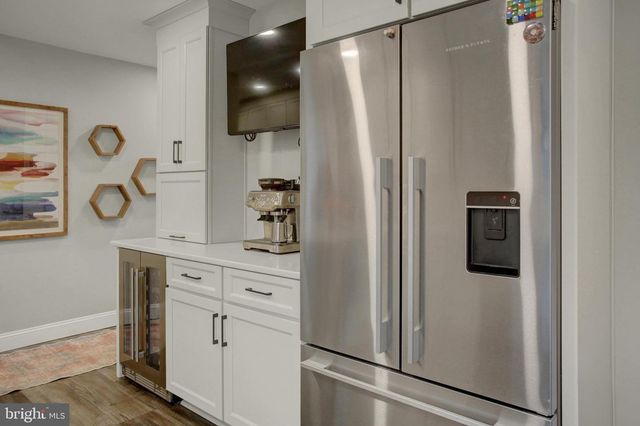 13 VICTORIA WAY, Camp Hill, PA 17011