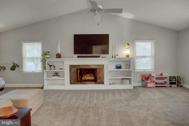 13 VICTORIA WAY, Camp Hill, PA 17011