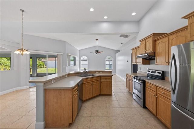 28 FRENEAU LANE, Palm Coast, FL 32137