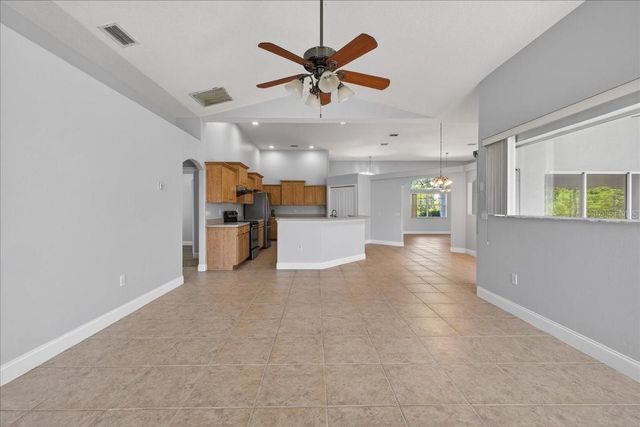 28 FRENEAU LANE, Palm Coast, FL 32137