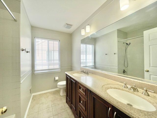 602 Pearces Ford Road, Oswego, IL 60543