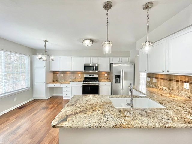 602 Pearces Ford Road, Oswego, IL 60543