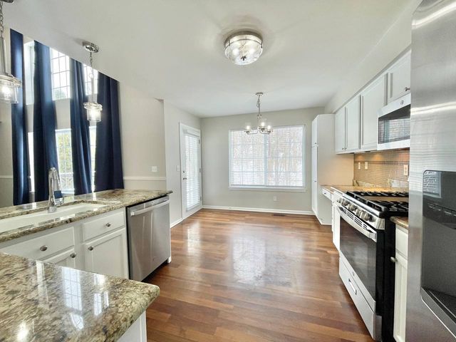 602 Pearces Ford Road, Oswego, IL 60543