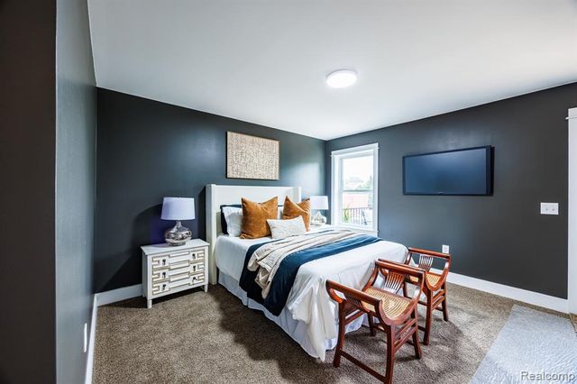 211 W Fifth Avenue, Flint, MI 48502