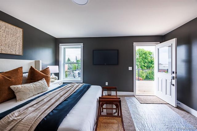 211 W Fifth Avenue, Flint, MI 48502