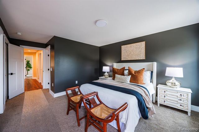 211 W Fifth Avenue, Flint, MI 48502