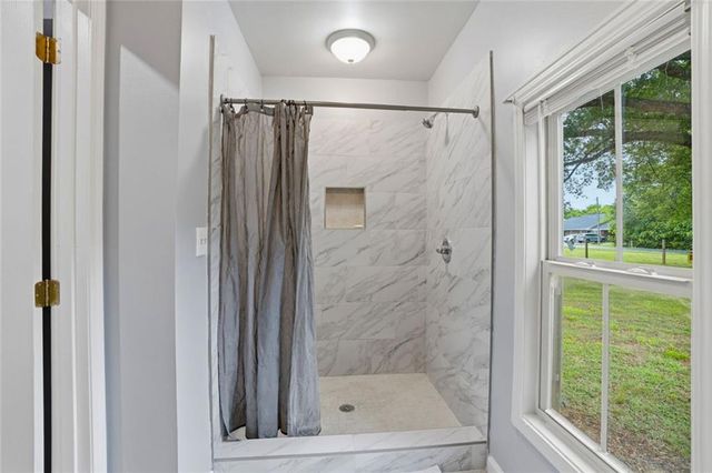 75 NE Bert Road NE, Rome, GA 30161