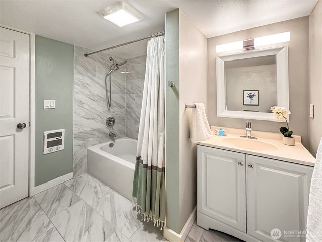 4626 33rd Avenue W, Seattle, WA 98199
